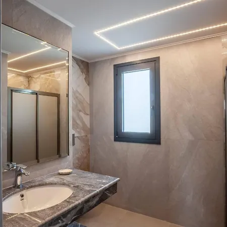 La Penny Luxe Pefkohóri